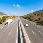 右肩下がりの業界はレーンチェンジで新たな販路を作るのも一つの手です