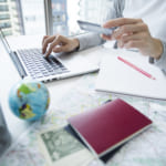 海外向けの越境ECサイトを制作する際に調べておきたい4つのこと